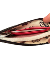 Load image into Gallery viewer, Vendula  London Shakespeare's Theatre Romeo and Juliet Zipper Coin